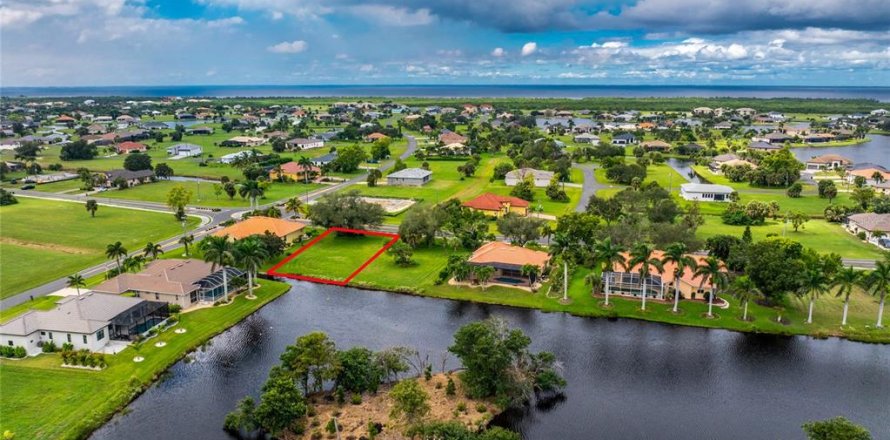 Terrain à Punta Gorda, Floride № 2205902