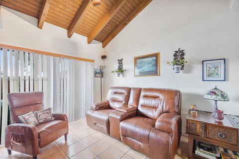 Townhouse in Miami, Florida 2 bedrooms, 163.04 sq.m. № 1762431 - photo 6