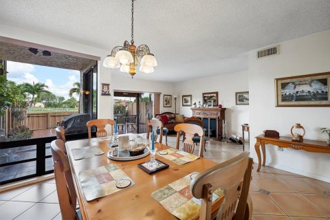 Townhouse in Miami, Florida 2 bedrooms, 163.04 sq.m. № 1762431 - photo 8