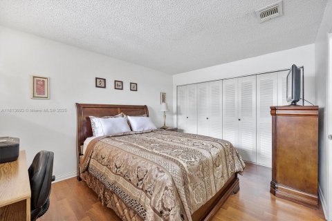 Townhouse in Miami, Florida 2 bedrooms, 163.04 sq.m. № 1762431 - photo 11