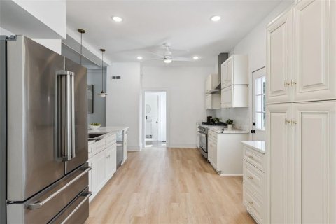 Villa ou maison à vendre à Orlando, Floride: 5 chambres, 416.39 m2 № 2324210 - photo 10