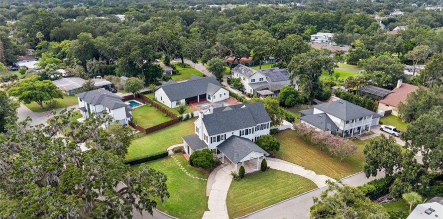 Villa ou maison à Orlando, Floride 5 chambres, 416.39 m2 № 2324210