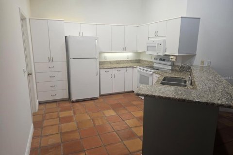 House in Haines City, Florida 3 bedrooms, 195.93 sq.m. № 2101928 - photo 10