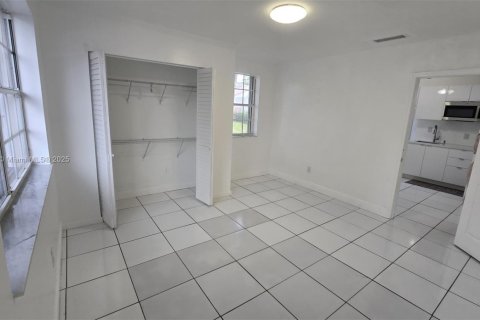 Commercial property in Miami, Florida 2 bedrooms, 190.64 sq.m. № 1956857 - photo 10