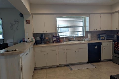 Propiedad comercial en venta en Palm Beach Gardens, Florida, 221.29 m2 № 2420801 - foto 6
