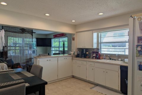 Propiedad comercial en venta en Palm Beach Gardens, Florida, 221.29 m2 № 2420801 - foto 5