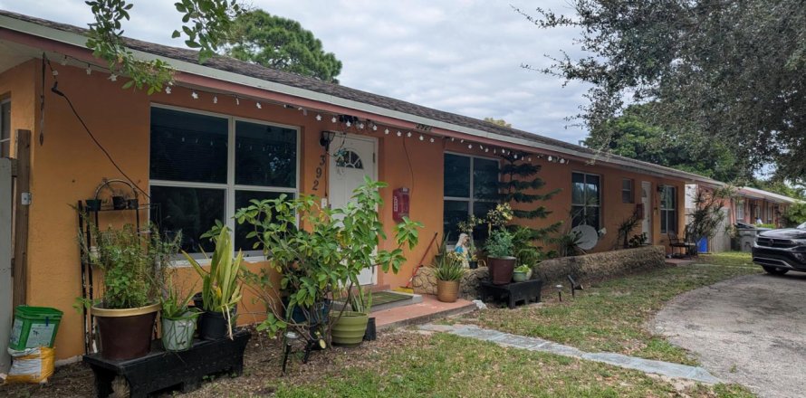 Propiedad comercial en Palm Beach Gardens, Florida 221.29 m2 № 2420801