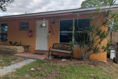 Propiedad comercial en venta en Palm Beach Gardens, Florida, 221.29 m2 № 2420801 - foto 3