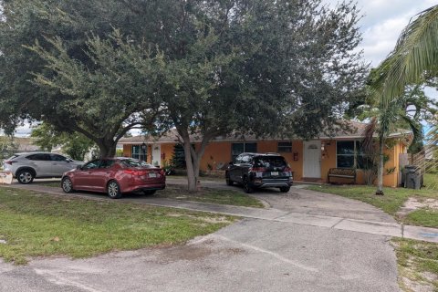 Propiedad comercial en venta en Palm Beach Gardens, Florida, 221.29 m2 № 2420801 - foto 4