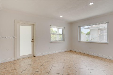 Villa ou maison à louer à Miami, Floride: 3 chambres, 238.57 m2 № 2168808 - photo 21