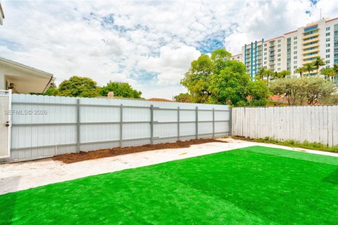 Villa ou maison à louer à Miami, Floride: 3 chambres, 238.57 m2 № 2168808 - photo 7
