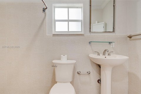 Villa ou maison à louer à Miami, Floride: 3 chambres, 238.57 m2 № 2168808 - photo 29