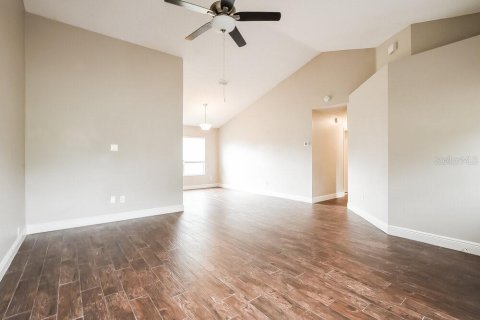 Villa ou maison à louer à Sanford, Floride: 3 chambres, 131.92 m2 № 2100052 - photo 9