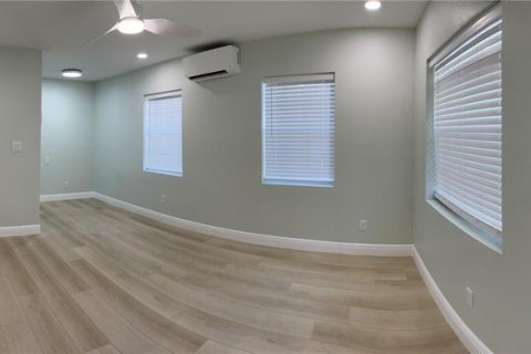 Immobilier commercial à vendre à Saint Petersburg, Floride: 3 chambres, 126.35 m2 № 2107096 - photo 20