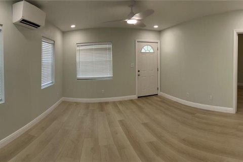 Immobilier commercial à vendre à Saint Petersburg, Floride: 3 chambres, 126.35 m2 № 2107096 - photo 19