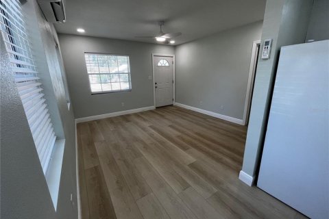 Immobilier commercial à vendre à Saint Petersburg, Floride: 3 chambres, 126.35 m2 № 2107096 - photo 8