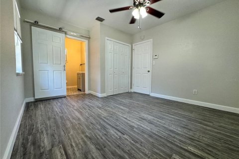 Immobilier commercial à vendre à Saint Petersburg, Floride: 3 chambres, 126.35 m2 № 2107096 - photo 4