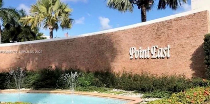 Condominio en Aventura, Florida, 1 dormitorio № 2030792