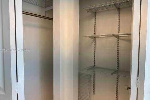 Condominio en venta en Aventura, Florida, 1 dormitorio, 71.35 m2 № 2030792 - foto 20