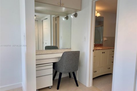 Condominio en venta en Aventura, Florida, 1 dormitorio, 71.35 m2 № 2030792 - foto 22
