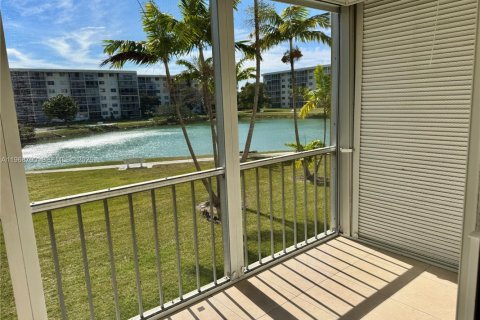 Condominio en venta en Aventura, Florida, 1 dormitorio, 71.35 m2 № 2030792 - foto 7