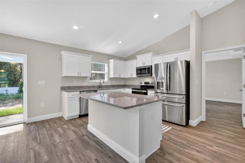 Villa ou maison à vendre à Ocala, Floride: 3 chambres, 134.99 m2 № 2291579 - photo 8