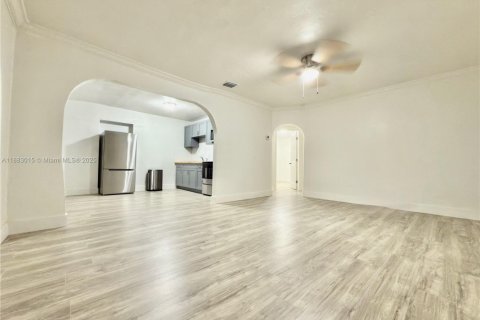 Appartement à louer à Miami, Floride: 2 chambres, 257.34 m2 № 1929558 - photo 23