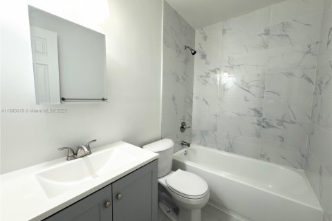 Appartement à louer à Miami, Floride: 2 chambres, 257.34 m2 № 1929558 - photo 17