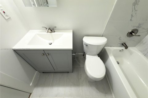 Appartement à louer à Miami, Floride: 2 chambres, 257.34 m2 № 1929558 - photo 13