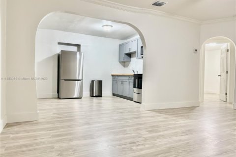 Appartement à louer à Miami, Floride: 2 chambres, 257.34 m2 № 1929558 - photo 21