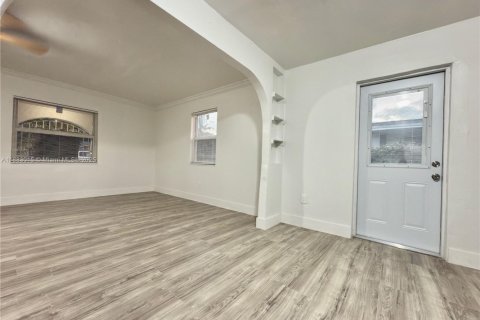 Appartement à louer à Miami, Floride: 2 chambres, 257.34 m2 № 1929558 - photo 24