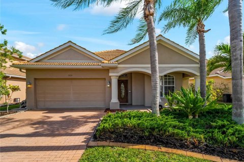 House in Venice, Florida 4 bedrooms, 205.04 sq.m. № 2091624 - photo 3