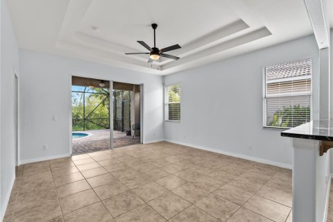 House in Venice, Florida 4 bedrooms, 205.04 sq.m. № 2091624 - photo 25