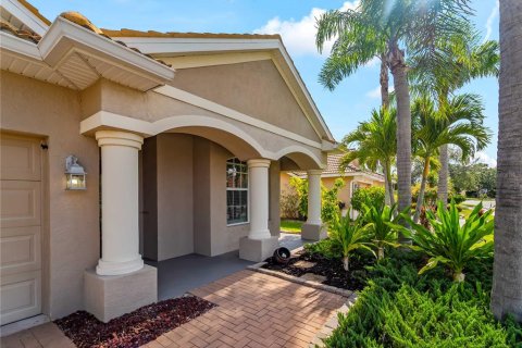 House in Venice, Florida 4 bedrooms, 205.04 sq.m. № 2091624 - photo 6