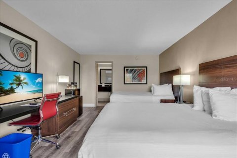 Condo in Sarasota, Florida, 3 rooms  № 1901548 - photo 7