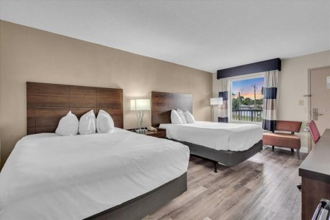 Condo in Sarasota, Florida, 3 rooms  № 1901548 - photo 5