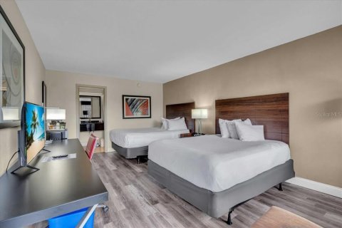 Condo in Sarasota, Florida, 3 rooms  № 1901548 - photo 3
