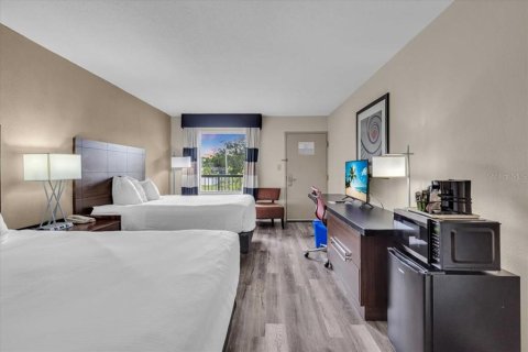 Condo in Sarasota, Florida, 3 rooms  № 1901548 - photo 6
