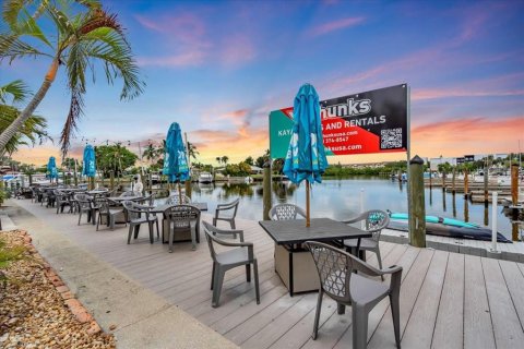 Condo in Sarasota, Florida, 3 rooms  № 1901548 - photo 18