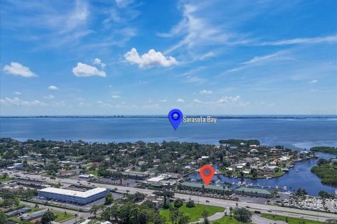 Condo in Sarasota, Florida, 3 rooms  № 1901548 - photo 2