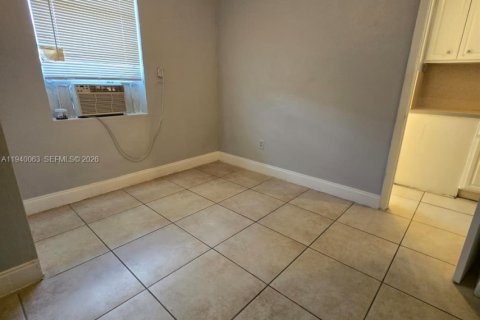 Apartamento en alquiler en Fort Lauderdale, Florida, 1 dormitorio, 51.1 m2 № 1998214 - foto 6