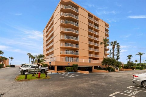 Condo in Saint Petersburg, Florida, 1 bedroom  № 1910045 - photo 30