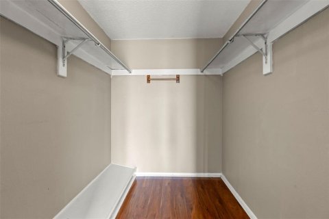Condo in Saint Petersburg, Florida, 1 bedroom  № 1910045 - photo 20