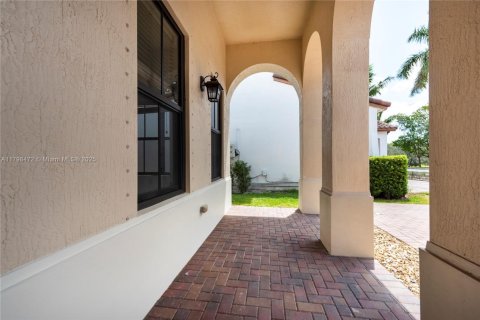 Villa ou maison à vendre à Cooper City, Floride: 4 chambres, 215.53 m2 № 1946896 - photo 4