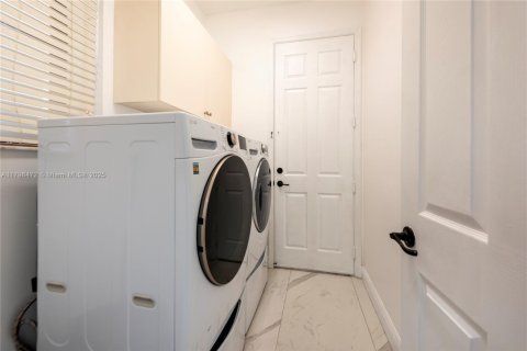 Villa ou maison à vendre à Cooper City, Floride: 4 chambres, 215.53 m2 № 1946896 - photo 25