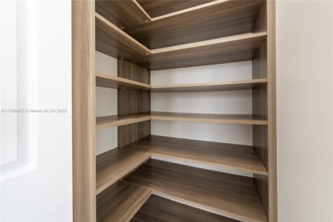 Villa ou maison à vendre à Cooper City, Floride: 4 chambres, 215.53 m2 № 1946896 - photo 11