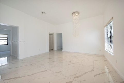 Villa ou maison à vendre à Cooper City, Floride: 4 chambres, 215.53 m2 № 1946896 - photo 5