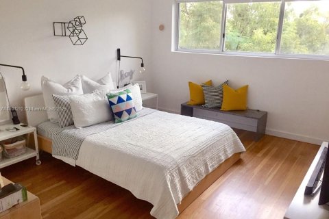 Apartment in Miami, Florida 2 bedrooms, 109.16 sq.m. № 1945911 - photo 10