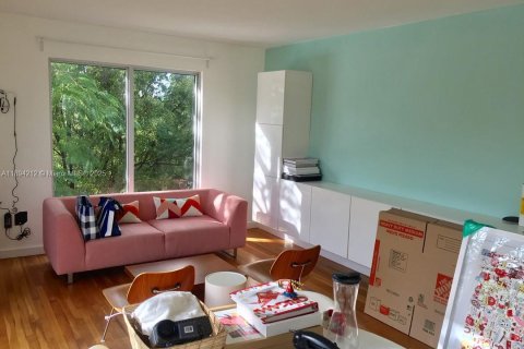 Apartment in Miami, Florida 2 bedrooms, 109.16 sq.m. № 1945911 - photo 8