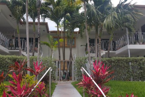 Apartment in Miami, Florida 2 bedrooms, 109.16 sq.m. № 1945911 - photo 16